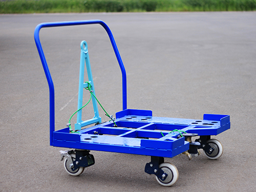 輪子明澤藍白6寸(cun)萬向帶刹車